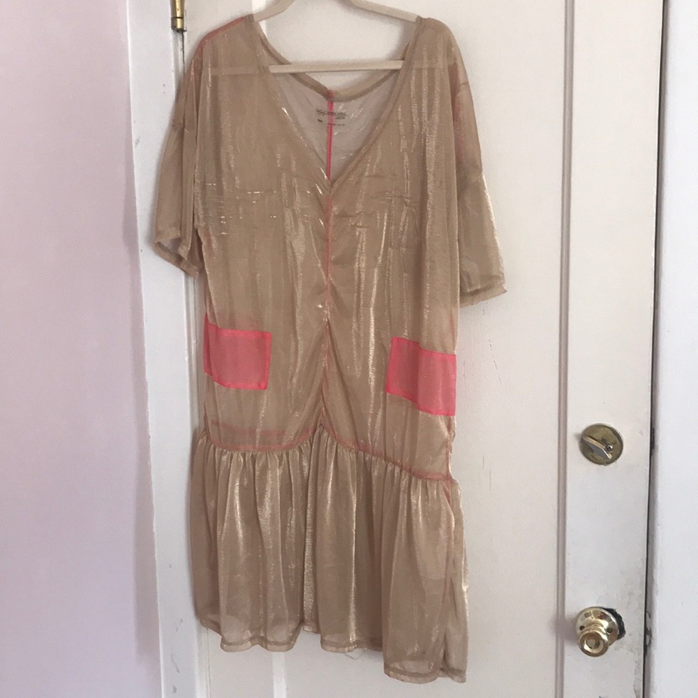 Gold baggy dress/overlay